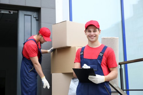 Removal van service for home moves in Edgware
