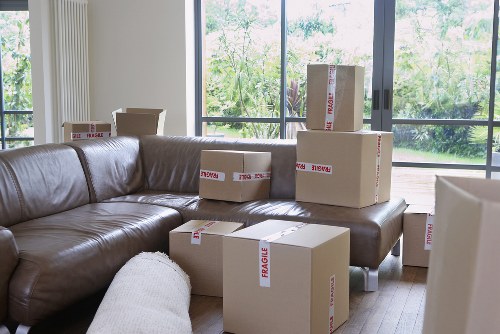 Moving van and access planning for a flat move in Edgware