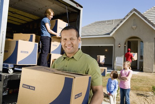 Edgware storage service helping with flat moves and access challenges